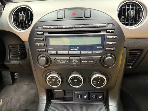 Used 2010 MAZDA MX-5 Miata Grand Touring w/ Premium Pkg image 25