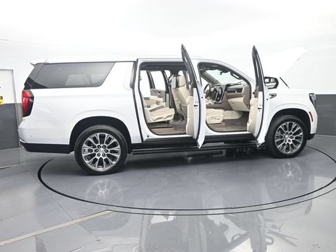 Used 2026 GMC Yukon XL Denali w/ Denali Reserve Package AWD/4WD image 85