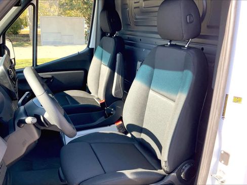 Used 2025 Mercedes-Benz Sprinter 2500 image 12