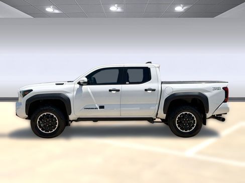 Used 2024 Toyota Tacoma TRD Off-Road w/ TRD Off Road Upgrade Package AWD/4WD image 2