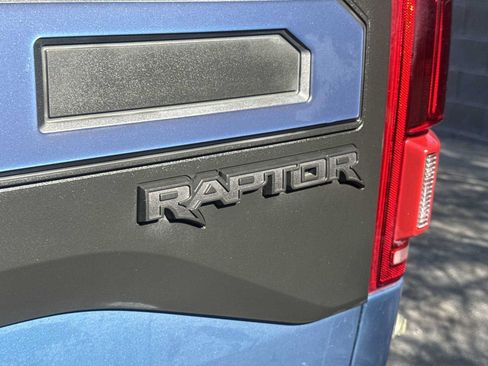 Used 2019 Ford F150 Raptor w/ Equipment Group 802A Luxury AWD/4WD image 11