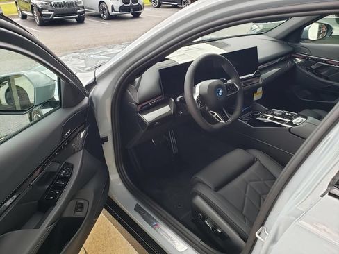 New 2027 BMW 550e xDrive AWD/4WD image 6