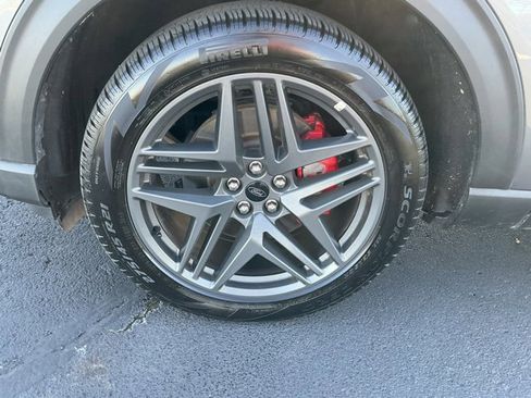 Used 2025 Ford Explorer ST-Line w/ ST-Line Street Pack image 12