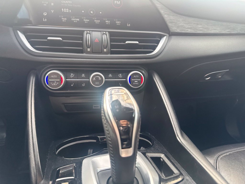 Used 2021 Alfa Romeo Giulia Sprint w/ Cold Weather Package AWD/4WD image 19