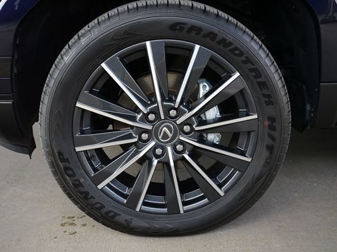 Used 2026 Lexus GX 550 w/ Cold Area Package AWD/4WD image 31