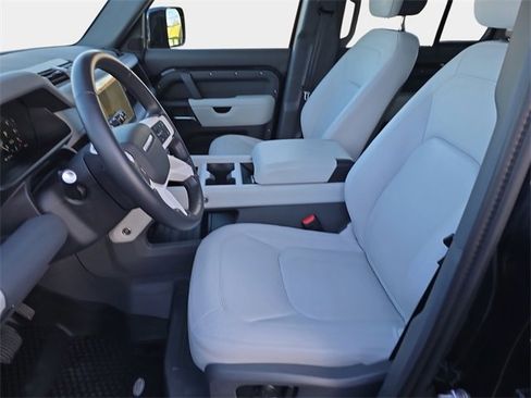 Used 2025 Land Rover Defender 110 S image 14