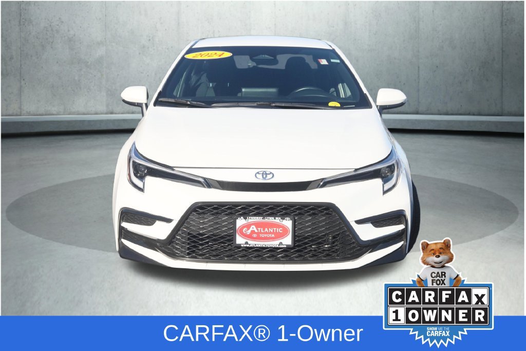 Used 2024 Toyota Corolla SE FWD image 2