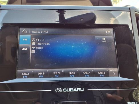 Used 2018 Subaru Crosstrek 2.0i Premium w/ Moonroof Package AWD/4WD image 16