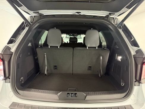 New 2026 Ford Explorer ST-Line image 8