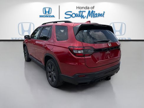 New 2026 Honda Pilot Sport image 5