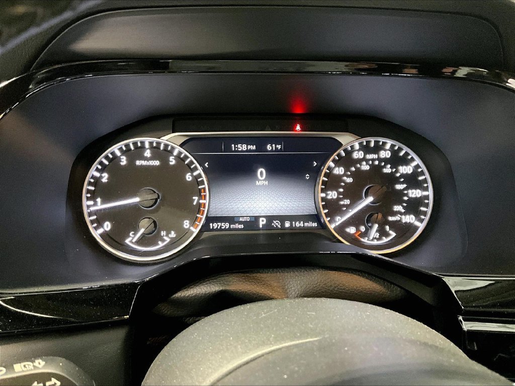 Used 2025 Nissan Pathfinder SV w/ SV Premium Package AWD/4WD image 8