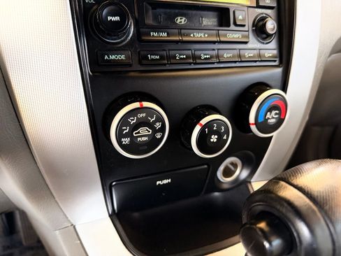 Used 2007 Hyundai Tucson SE FWD image 25