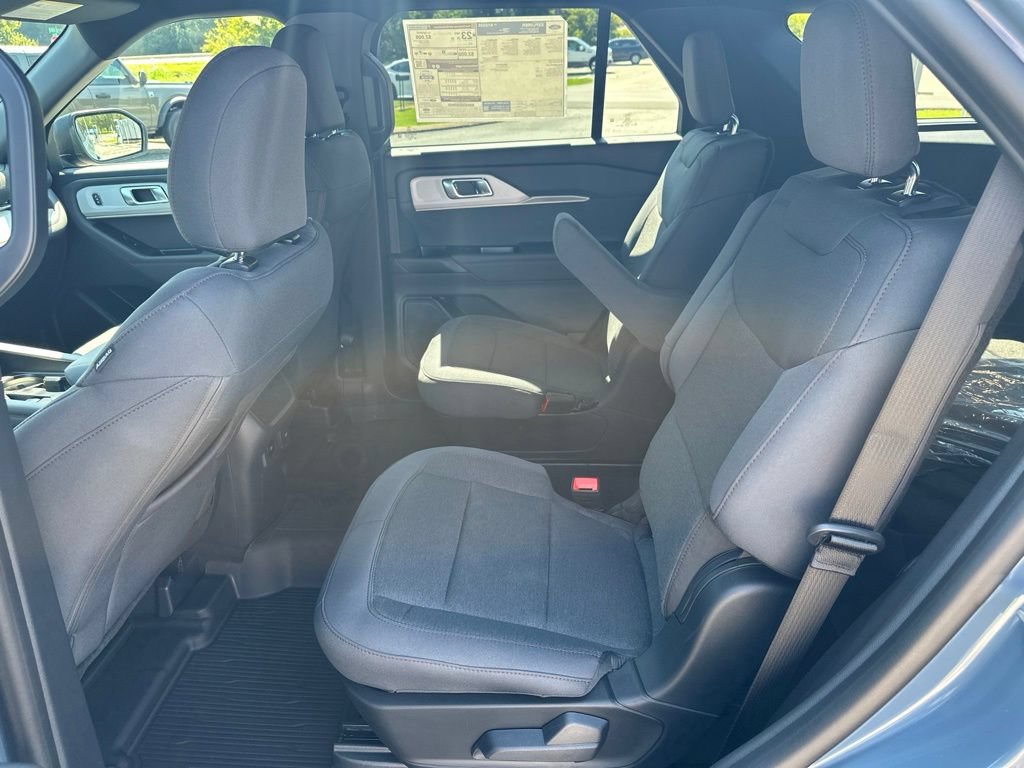 New 2027 Ford Explorer Active RWD image 13