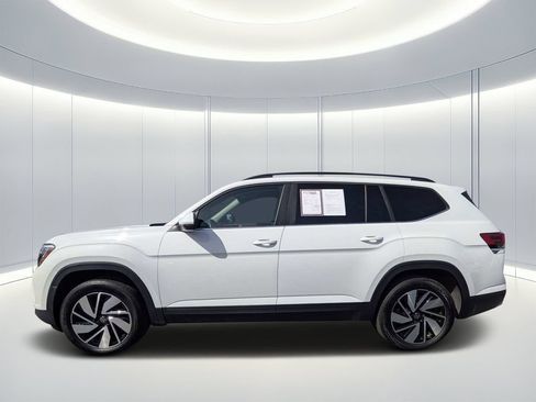 Used 2025 Volkswagen Atlas SE FWD image 7