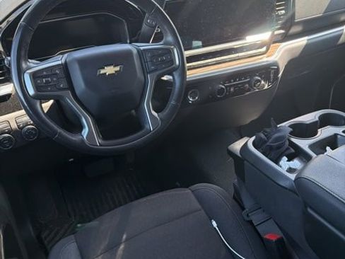Used 2022 Chevrolet Silverado 1500 LT image 14