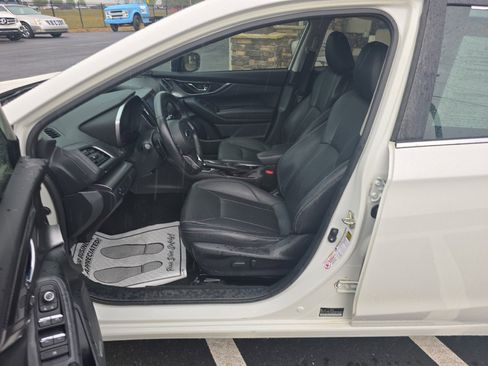 Used 2017 Subaru Impreza 2.0i Limited image 16