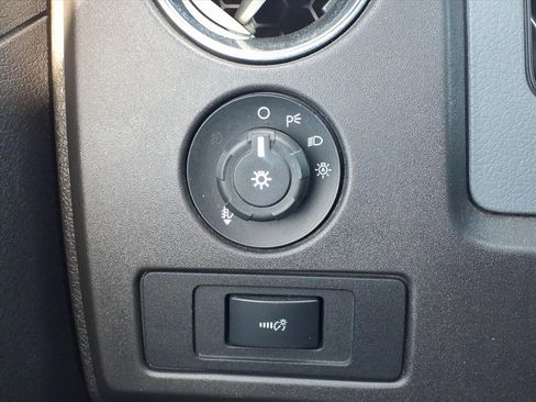 Used 2012 Ford F150 XLT w/ XLT Chrome Pkg image 23