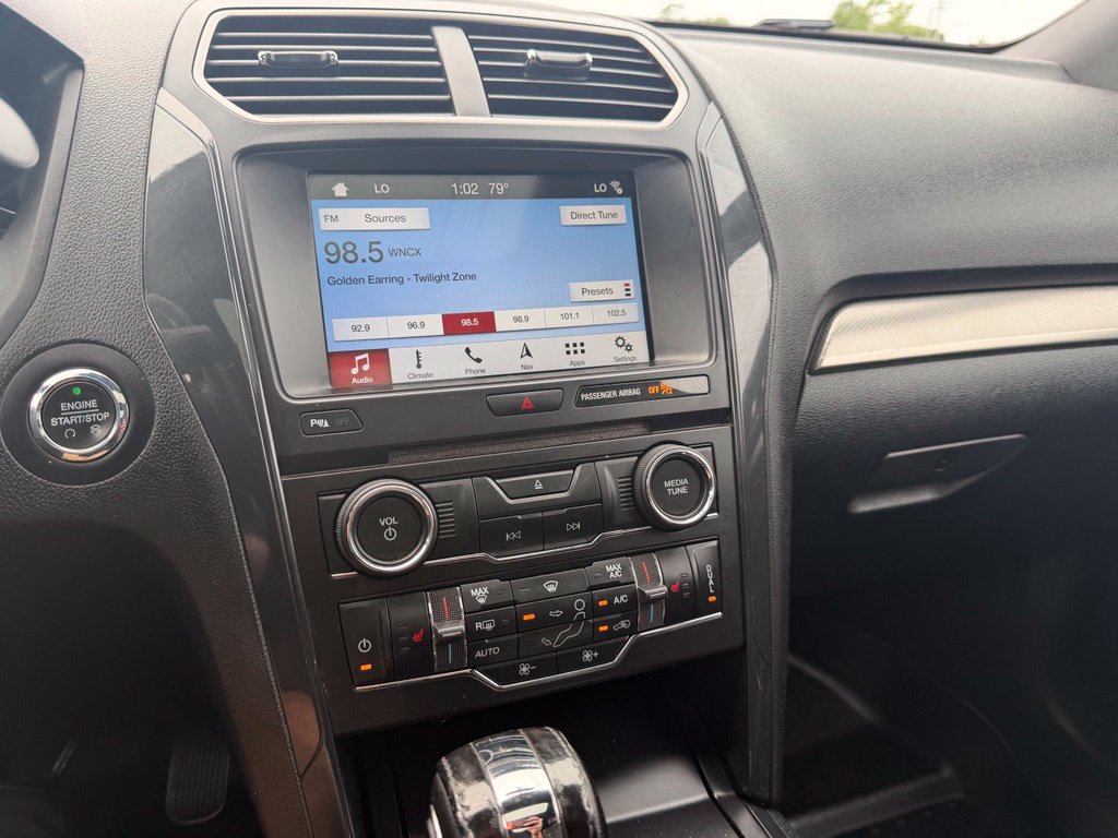Used 2018 Ford Explorer XLT w/ Equipment Group 202A AWD/4WD image 25