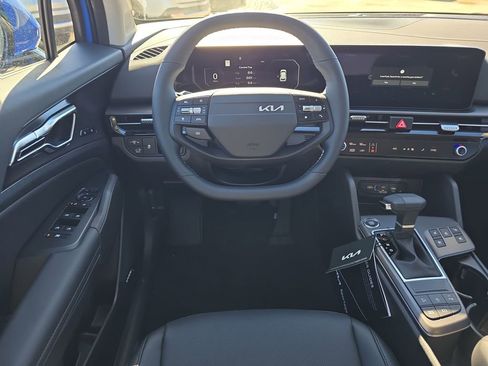 New 2026 Kia Sportage SX FWD image 14