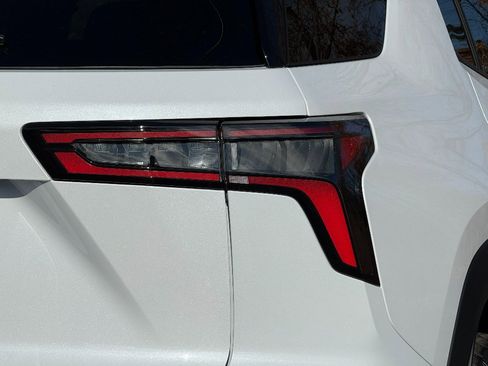 New 2026 Chevrolet Equinox ACTIV image 8