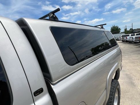 Used 2006 Chevrolet Silverado 2500 LT w/ Heavy-Duty Power Package AWD/4WD image 26