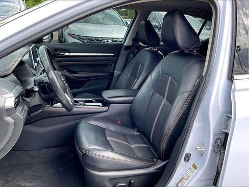 Used 2023 Nissan Altima 2.5 SR FWD image 35
