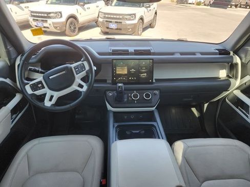 Used 2024 Land Rover Defender 110 SE AWD/4WD image 28
