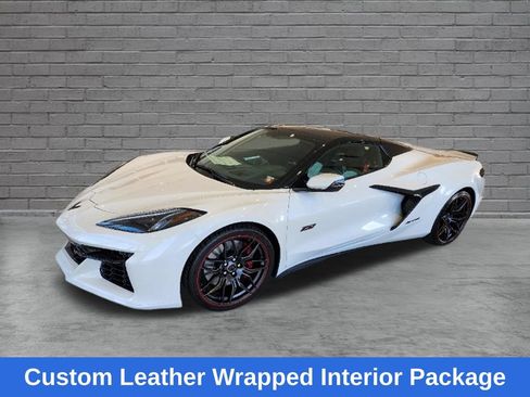 Used 2023 Chevrolet Corvette Z06 RWD image 5