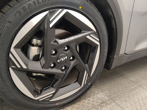 Used 2025 Kia K4 EX image 31