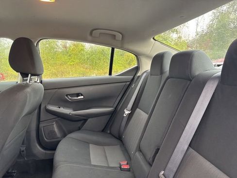 Used 2022 Nissan Sentra SV image 12