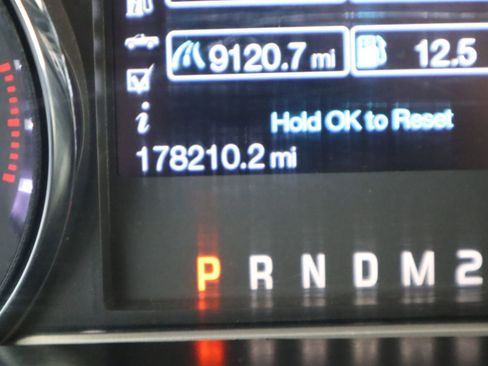 Used 2015 Ford F250 Lariat w/ Lariat Ultimate Package image 46