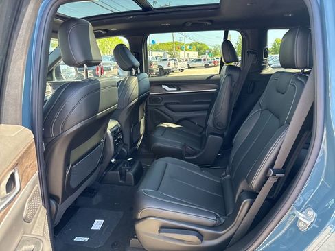 New 2026 Jeep Grand Cherokee L Limited AWD/4WD image 21