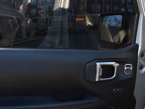 Used 2022 Jeep Gladiator Mojave w/ LED Lighting Group image 13