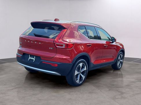 Used 2023 Volvo XC40 B5 Plus w/ Driver Assist Package AWD/4WD image 4