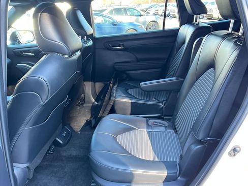Used 2023 Toyota Highlander XSE image 22