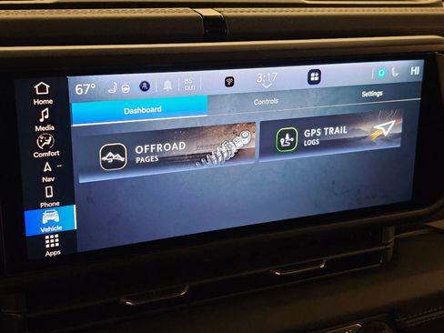 Used 2024 Jeep Gladiator Rubicon w/ Technology Group image 21