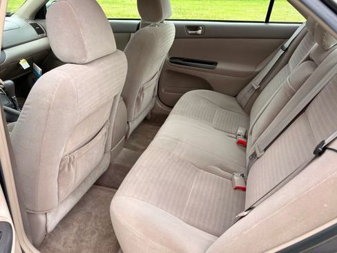 Used 2006 Toyota Camry LE FWD image 19