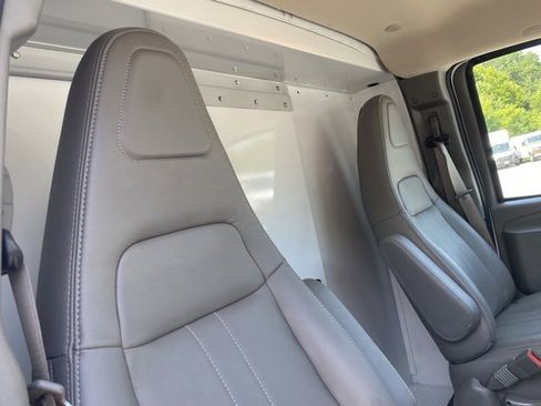 New 2025 Chevrolet Express 3500 w/ Power Convenience Package image 29
