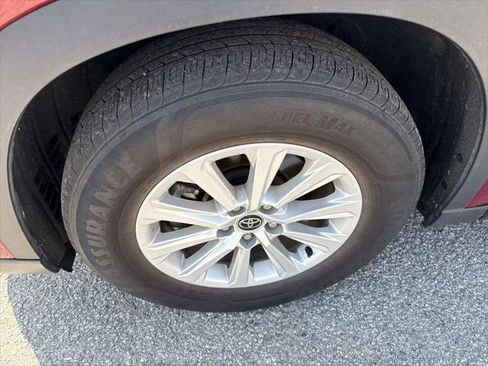 Certified 2024 Toyota Grand Highlander AWD Hybrid image 11