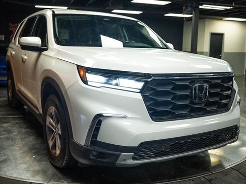 Used 2024 Honda Pilot EX-L image 5