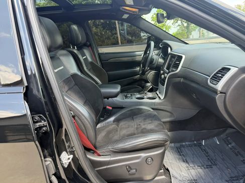 Used 2018 Jeep Grand Cherokee Trackhawk AWD/4WD image 47