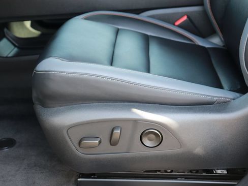 Certified 2024 Honda Prologue Touring image 11