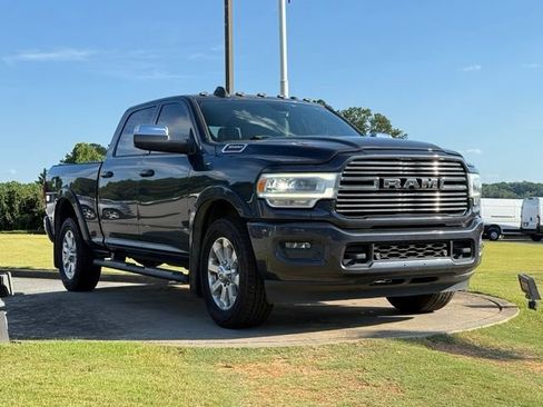 Used 2019 RAM 3500 Laramie RWD image 1