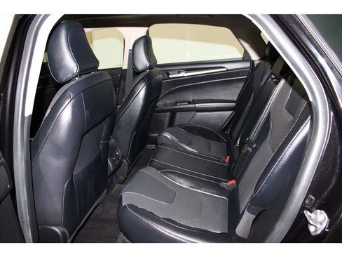 Used 2020 Ford Fusion Titanium image 12