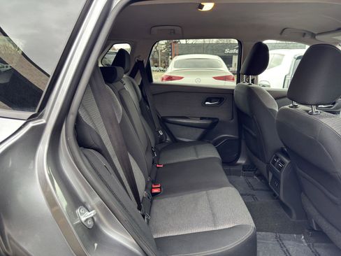 Used 2021 Nissan Rogue SV image 36