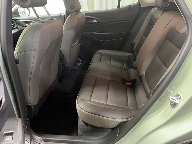 Used 2025 Chevrolet Trax ACTIV w/ Driver Confidence Package FWD image 24