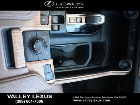 Used 2025 Toyota Grand Highlander AWD Hybrid image 9