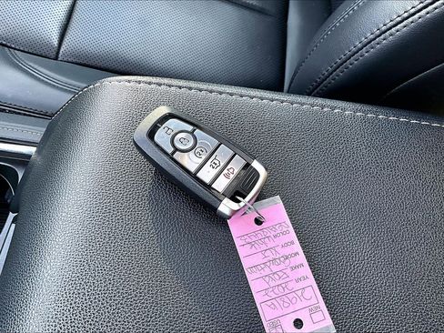 Used 2022 Ford Expedition Max XLT image 10