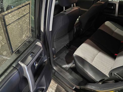 Used 2015 Toyota 4Runner SR5 image 15