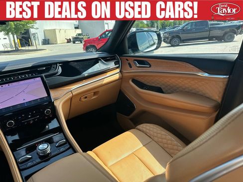 Used 2025 Jeep Grand Cherokee L Summit AWD/4WD image 25